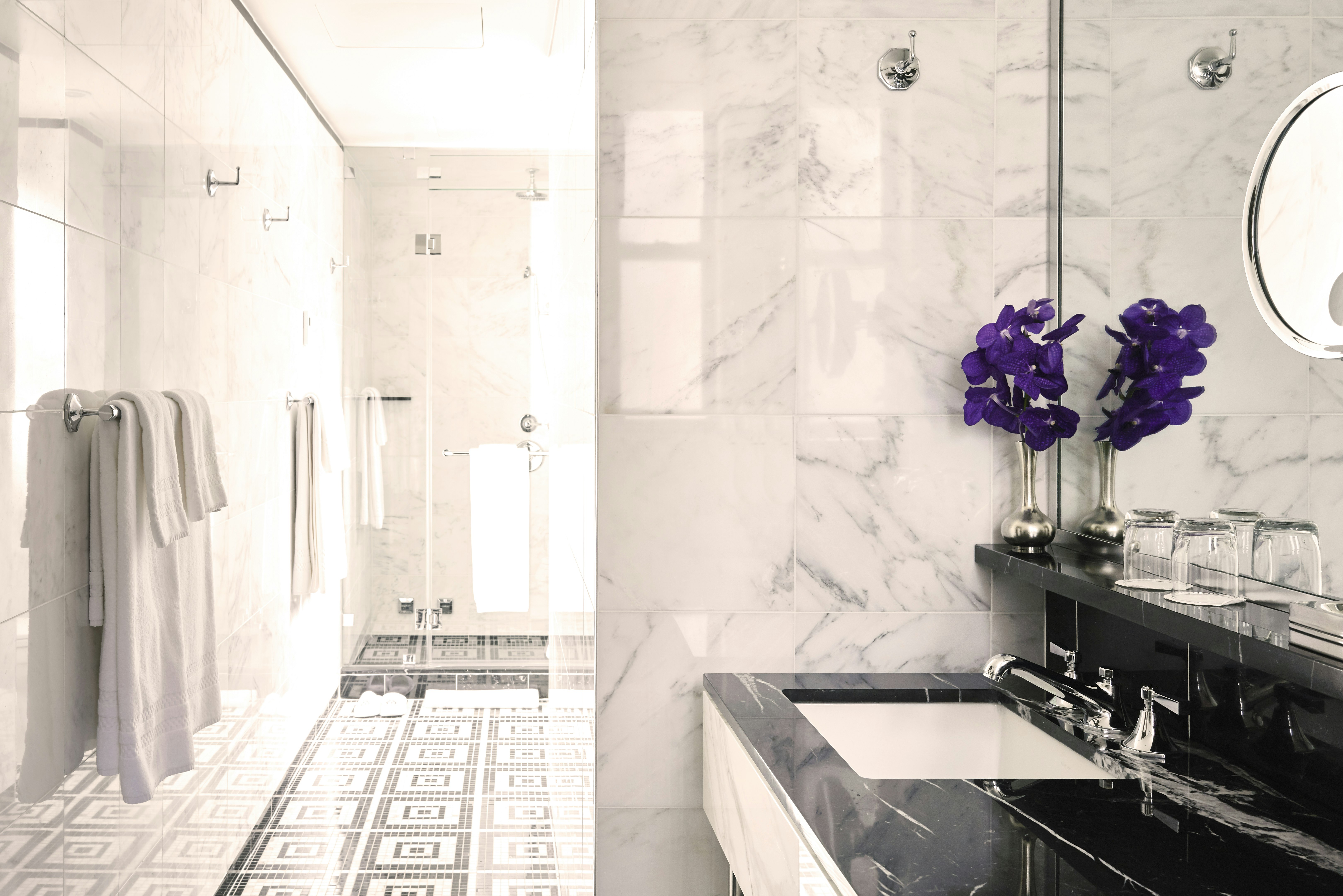 Iroquois Suite - Bathroom