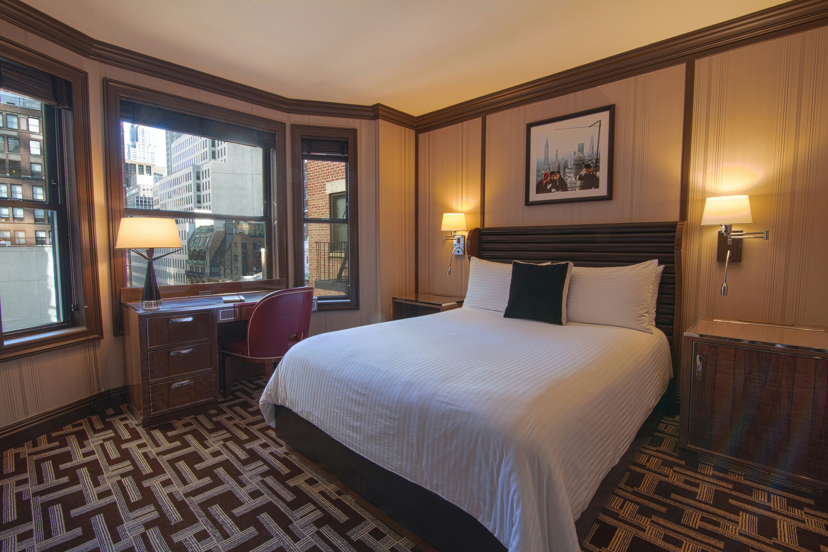 Premium Queen City View - Bedroom