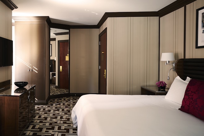 Premier King - Bedroom