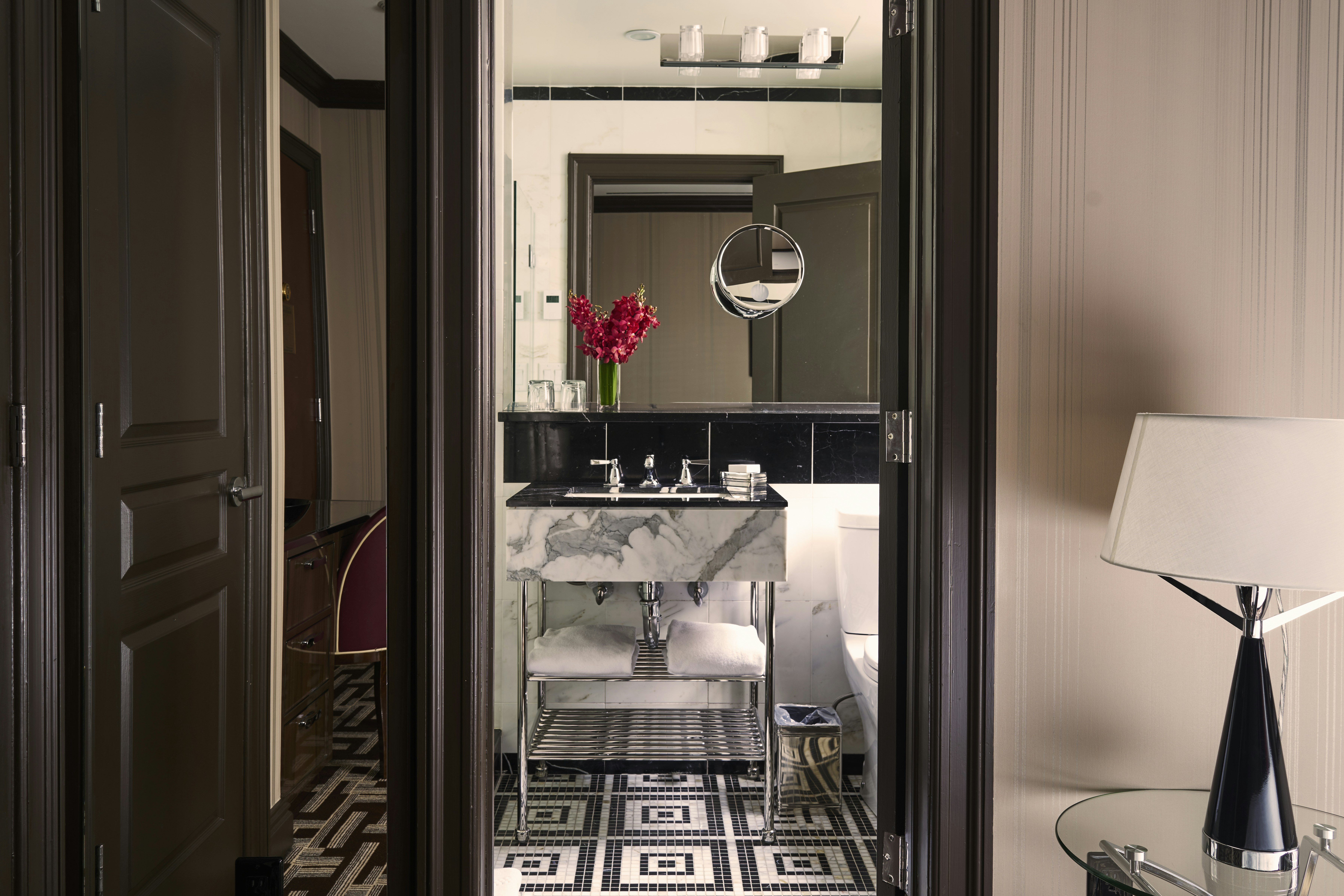 Superior Queen - Bathroom