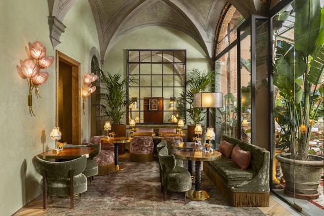 Lounge Bar