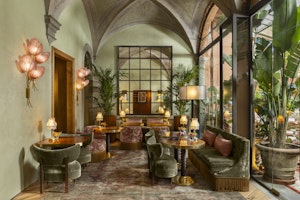 Lounge Bar