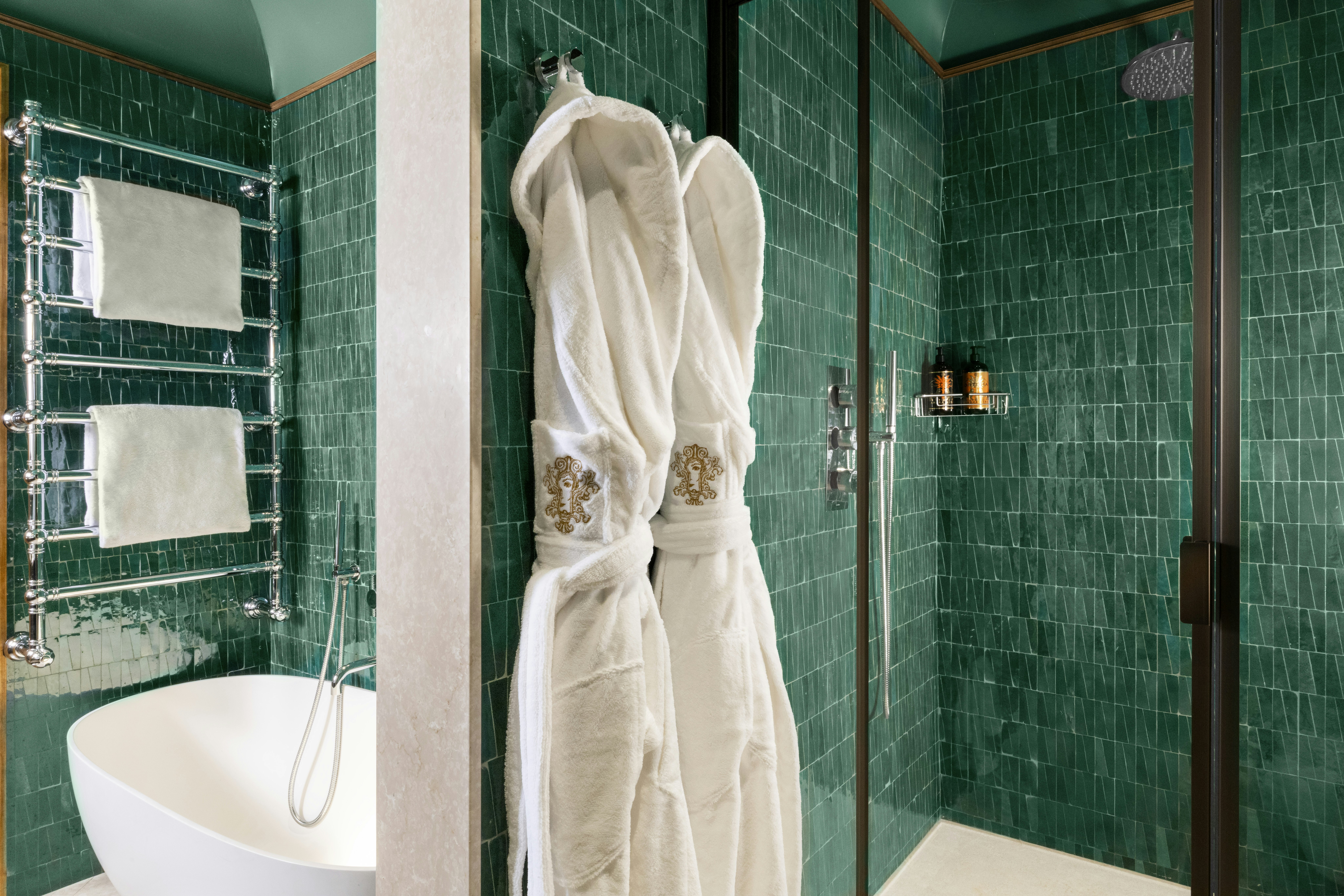 Junior Suite - Bathroom