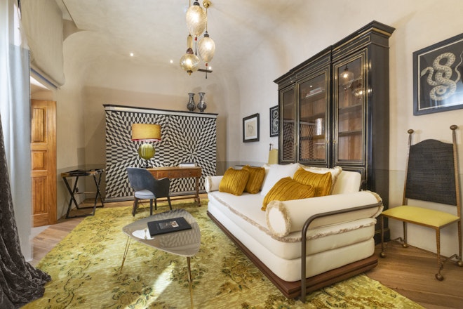 Master Suite - Living Area