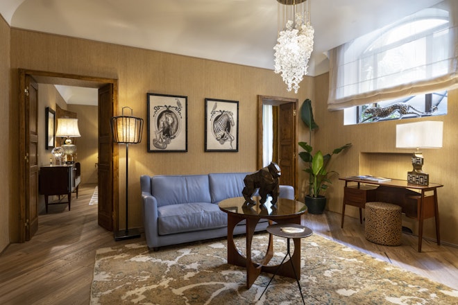 Court Suite - Living Area