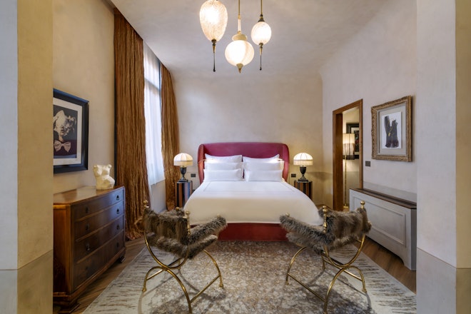 Deluxe Room - Bedroom