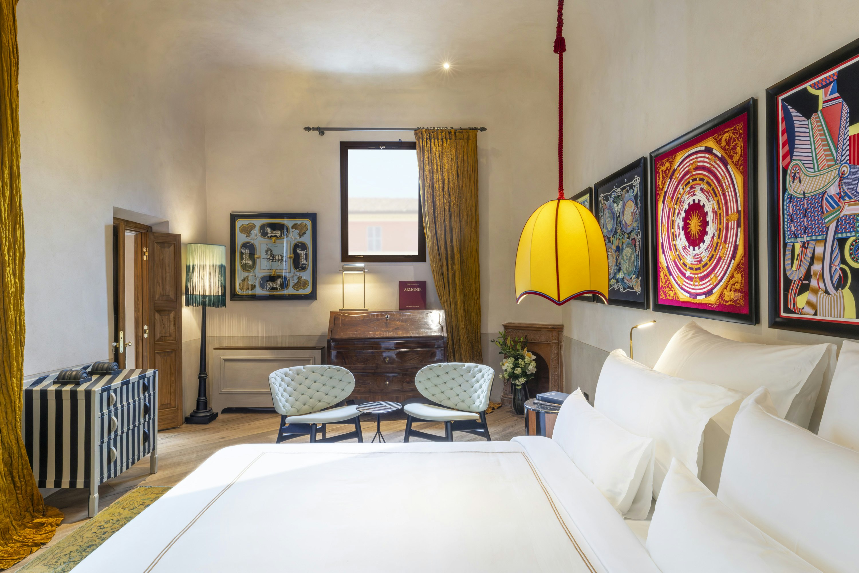 Deluxe Room - Bedroom