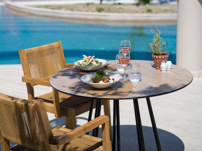 Gizani Restaurant & Bar