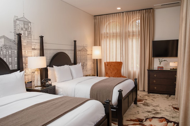 Logde Double Queen