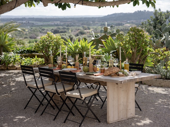 Restaurant Outdoors