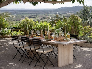Restaurant Outdoors