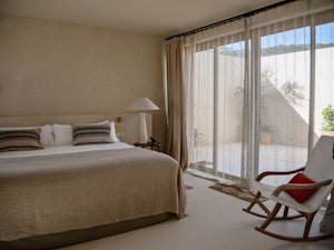 Superior Lodge Exterior Suite - Bedroom