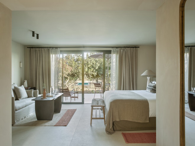 Master Garden Suite - Bedroom
