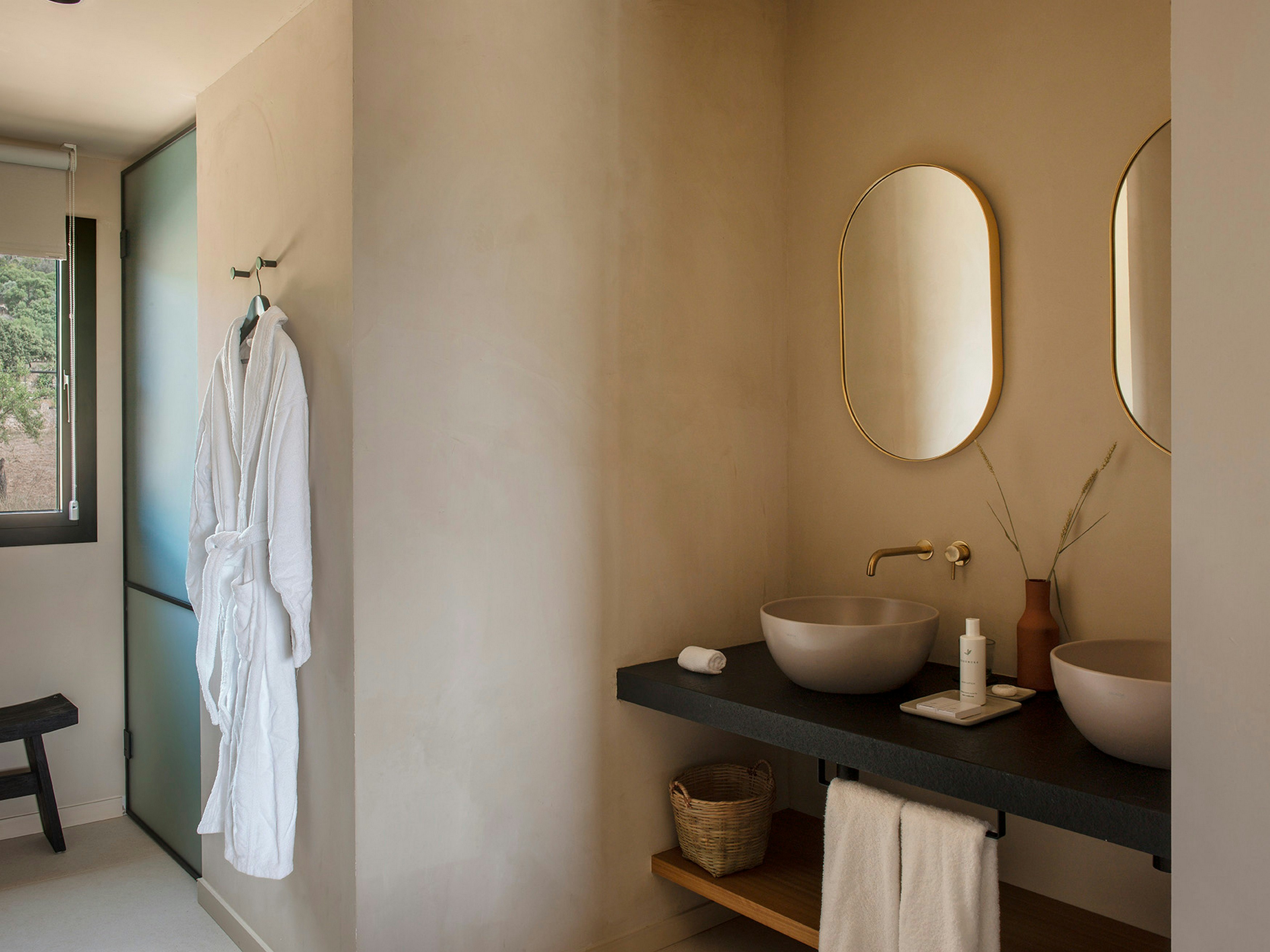 Superior Garden Suite - Bathroom