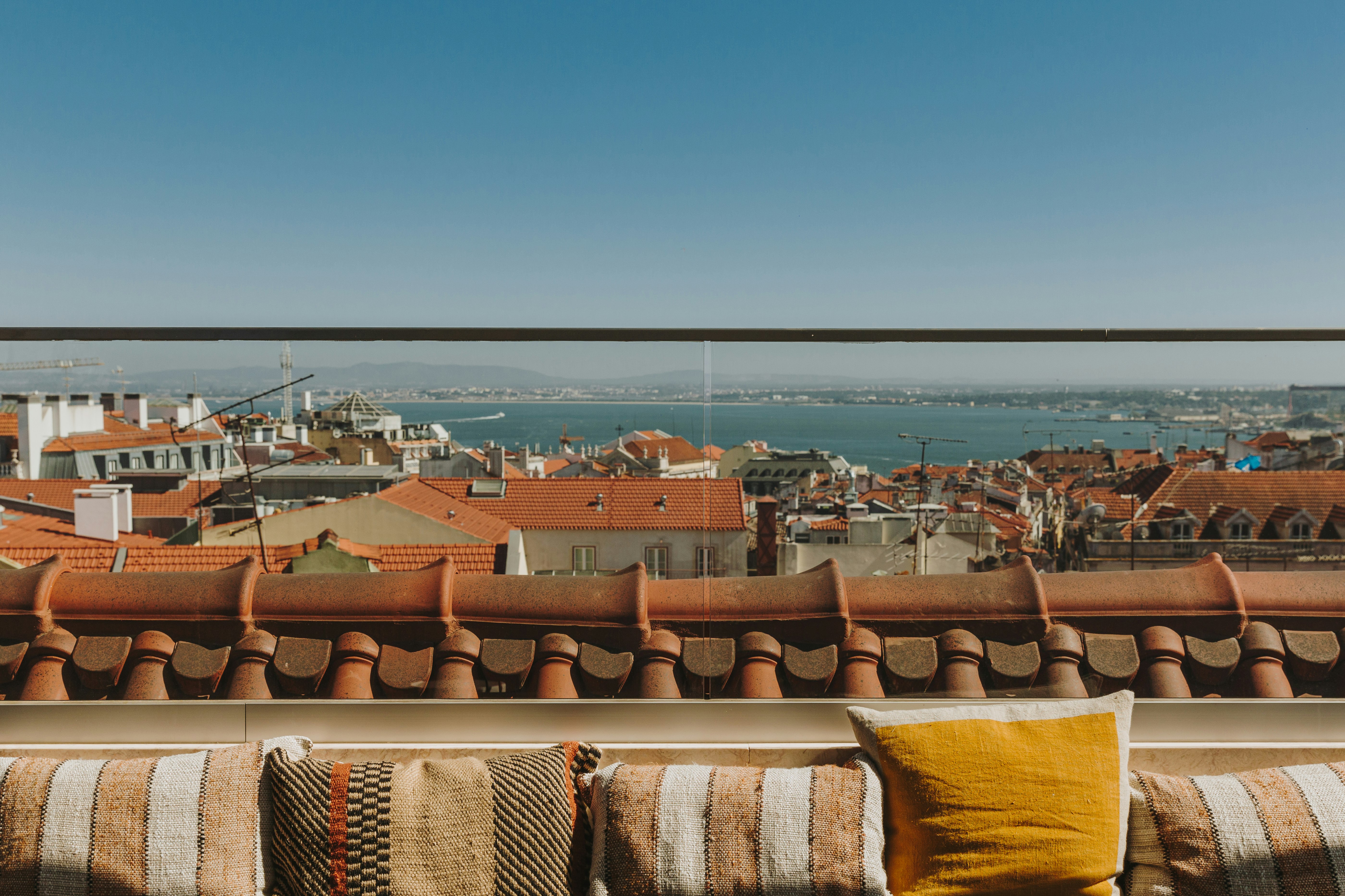 Lumi Rooftop Bar & Restaurant