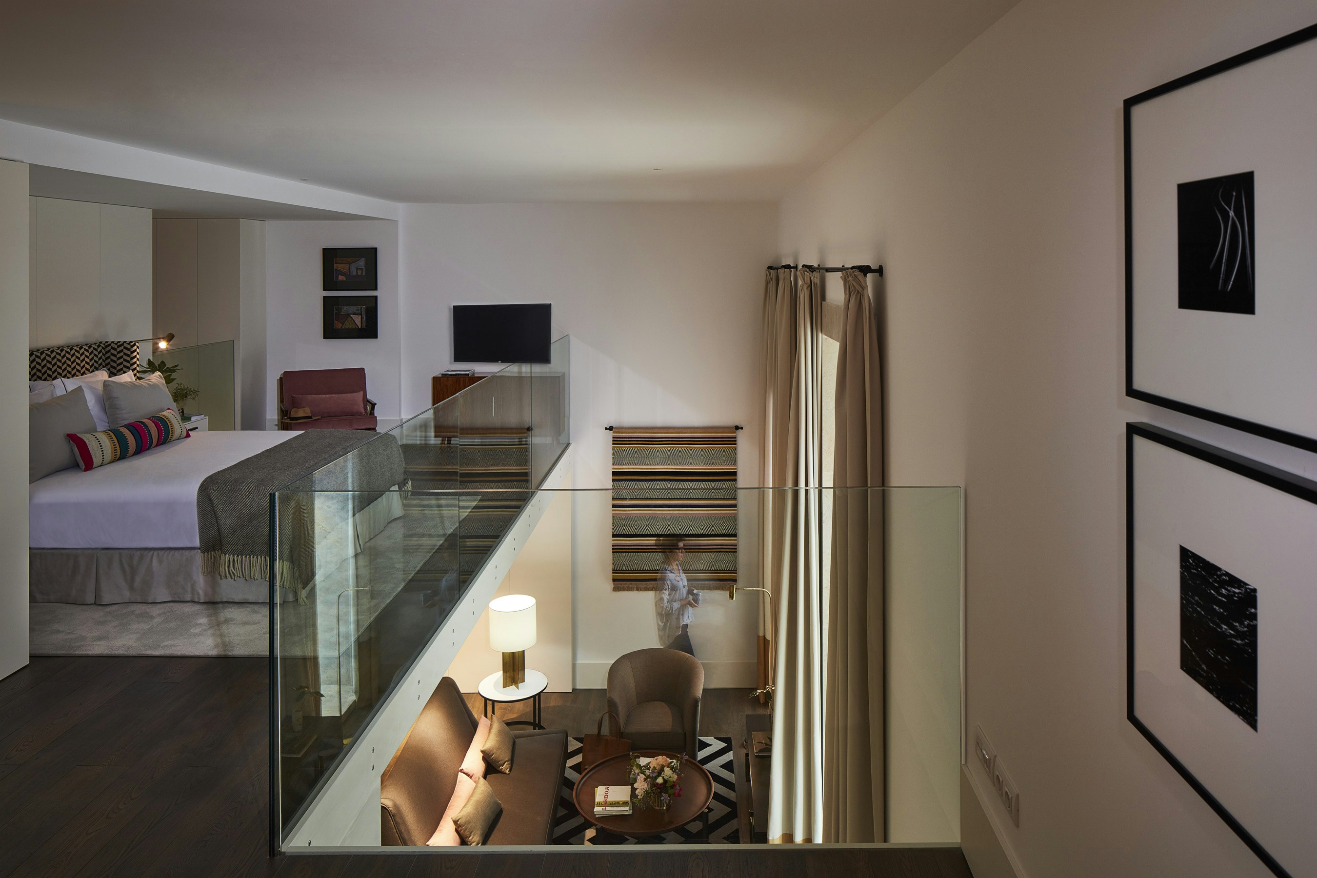 Bairro Alto Mezzanine Suite - Bedroom
