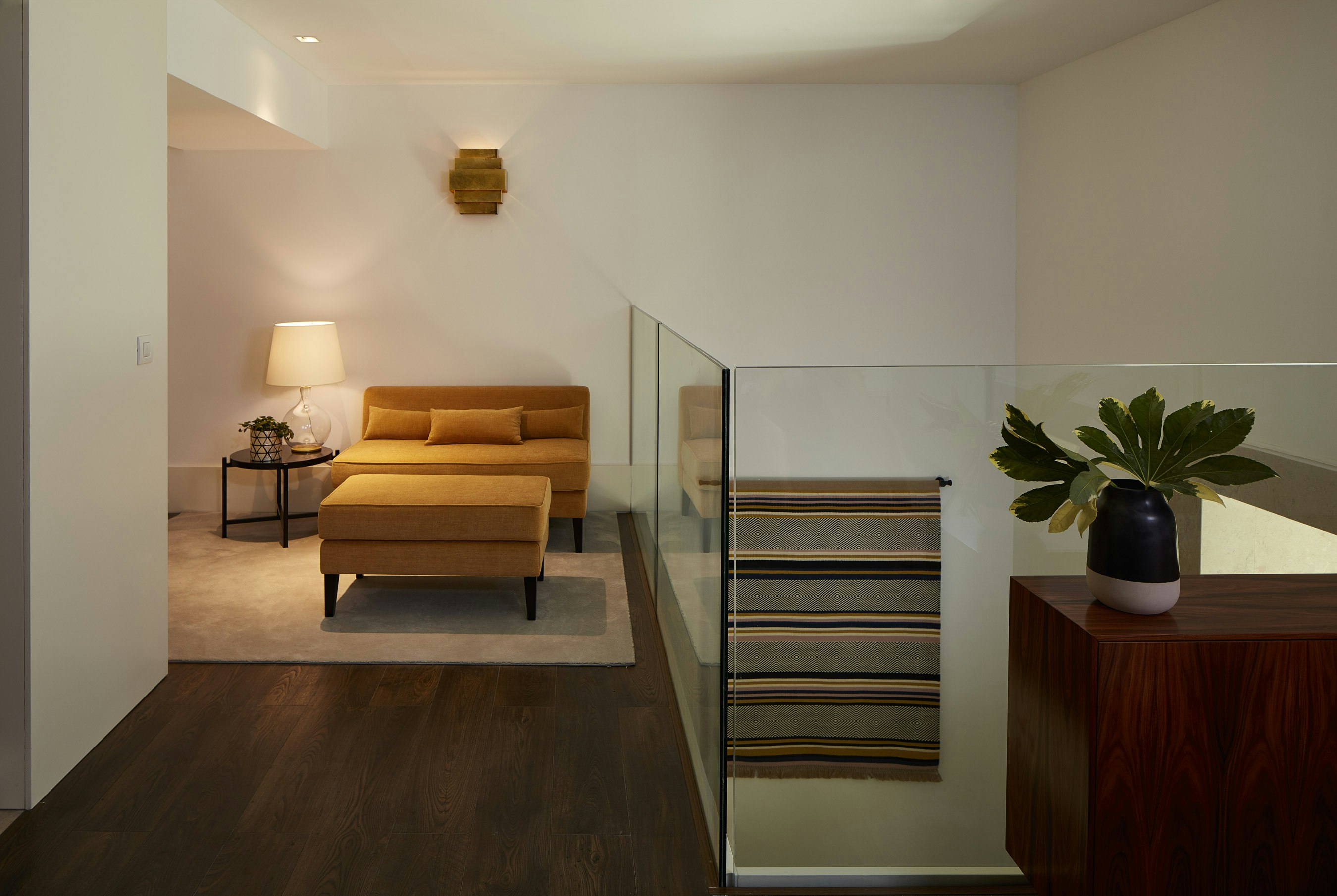 Bairro Alto Mezzanine Suite - Living Area
