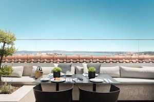 Lumi Rooftop Bar & Restaurant