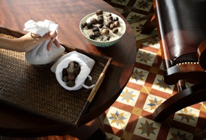 Nutmeg-Rice Rolling Massage - Ingredients
