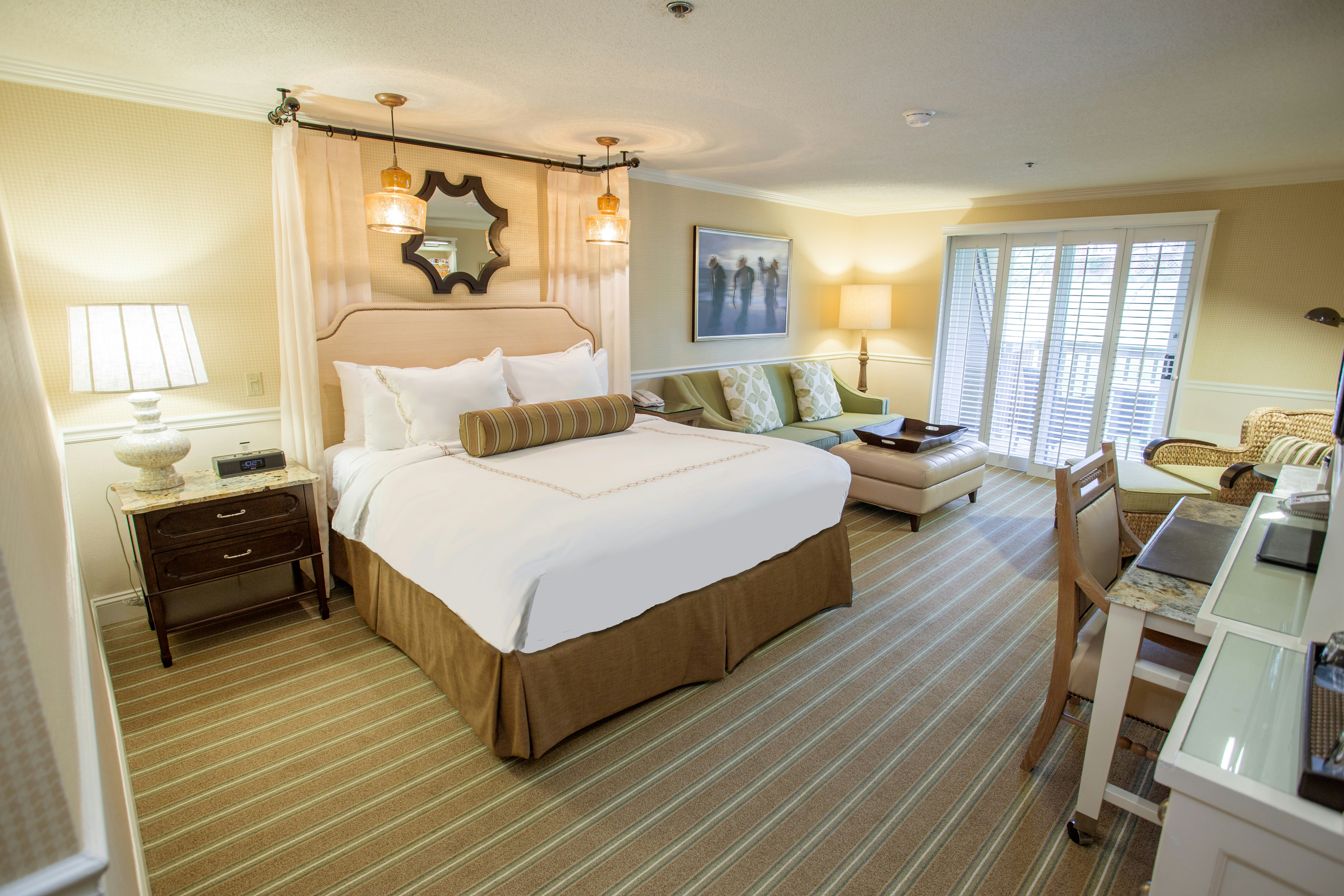 Mansion Wing Deluxe - Bedroom