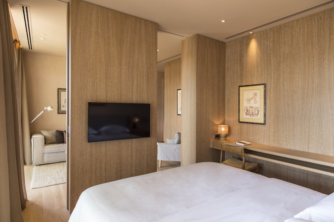 Deluxe Suite - Bedroom