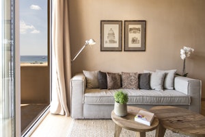 Deluxe Suite - Living Area