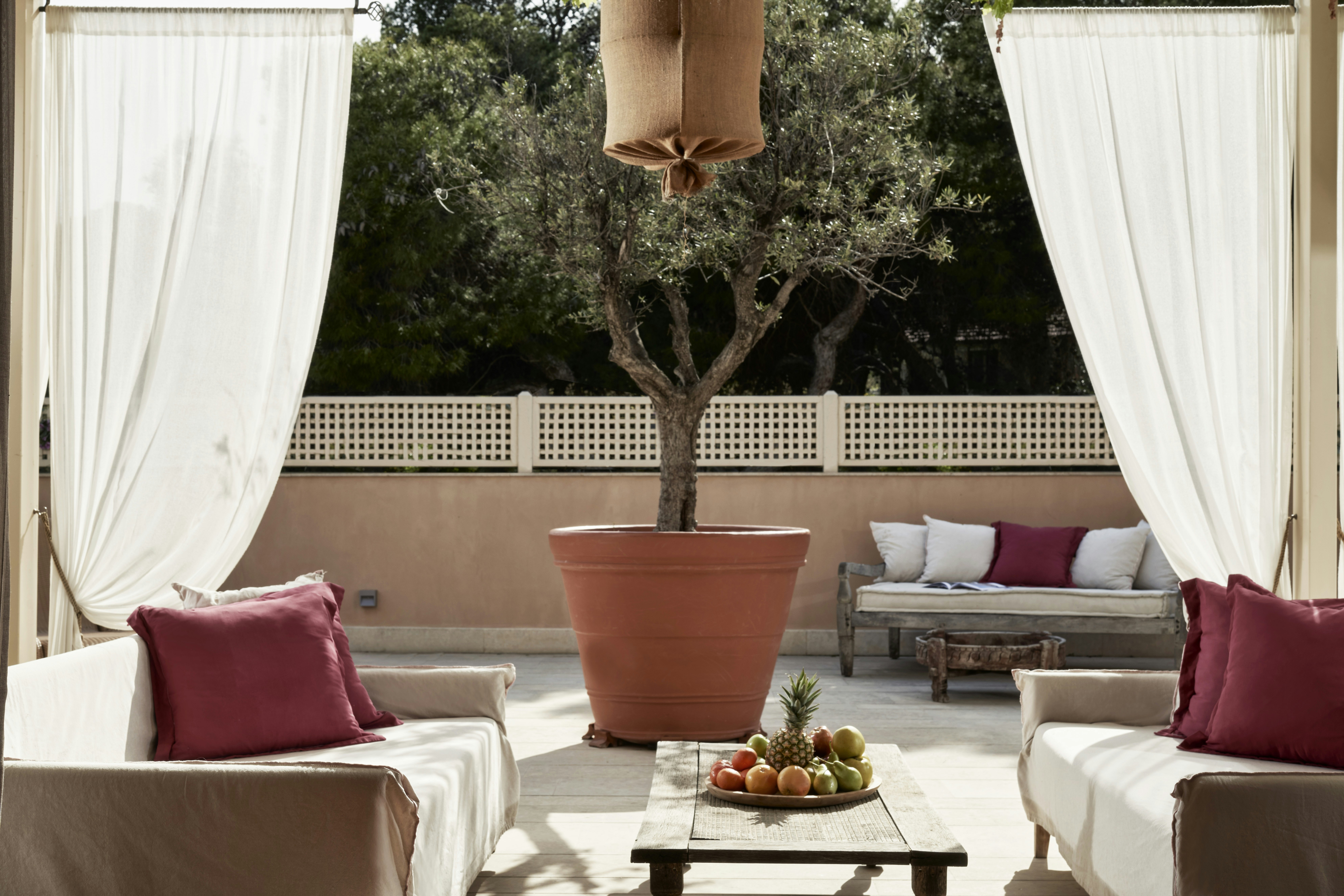 Grand Terrace Suite - Outdoor Living Area