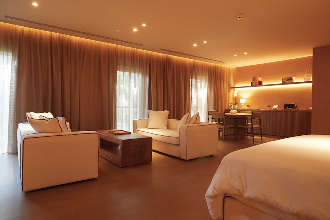 Comfort Suite - Living Area
