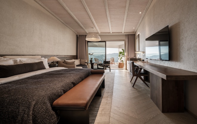 Panoramic Hot Spring Standard King Room