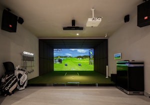 Indoor Golf
