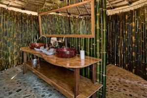 Explorer - Bathroom