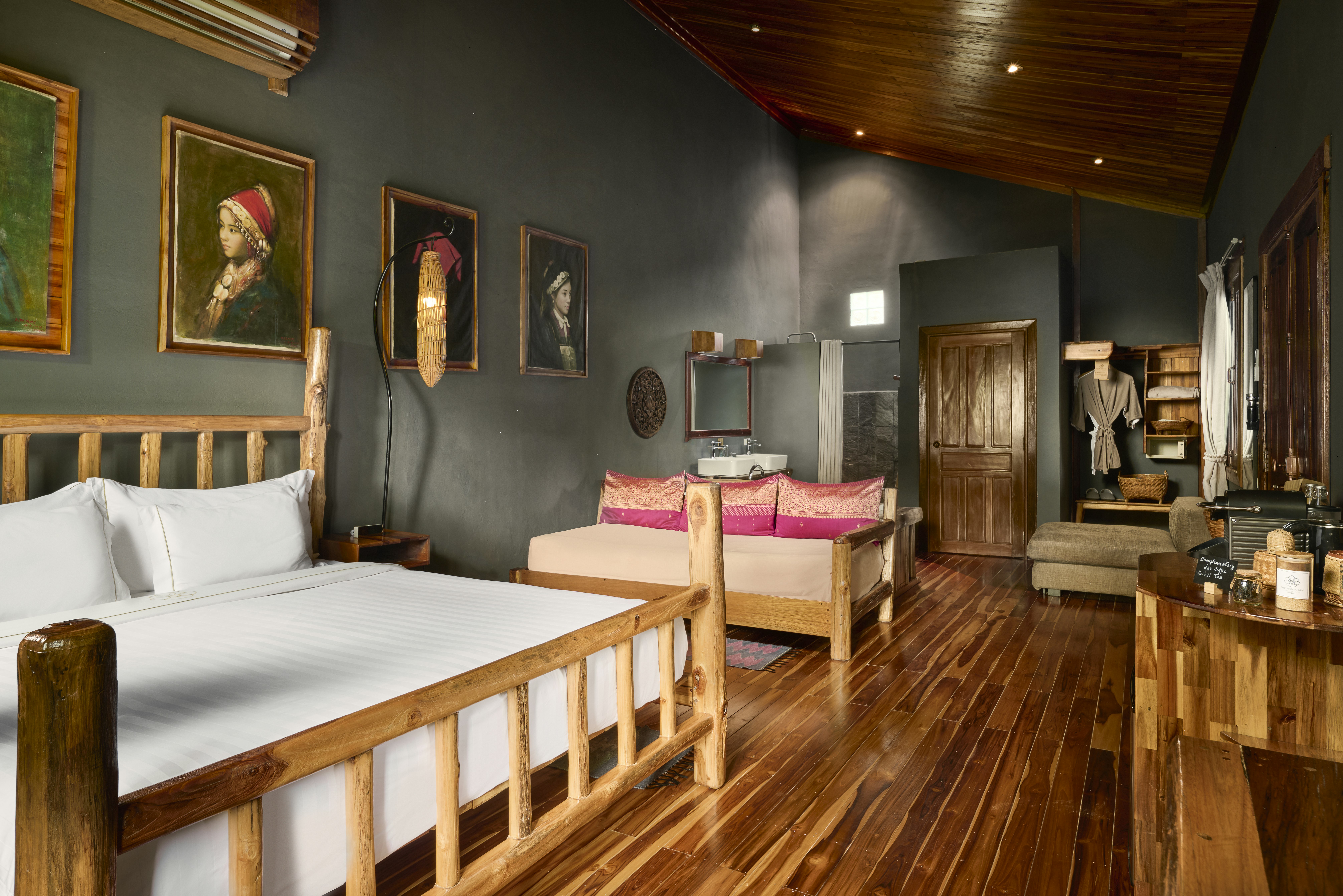 Art Deluxe - Bedroom