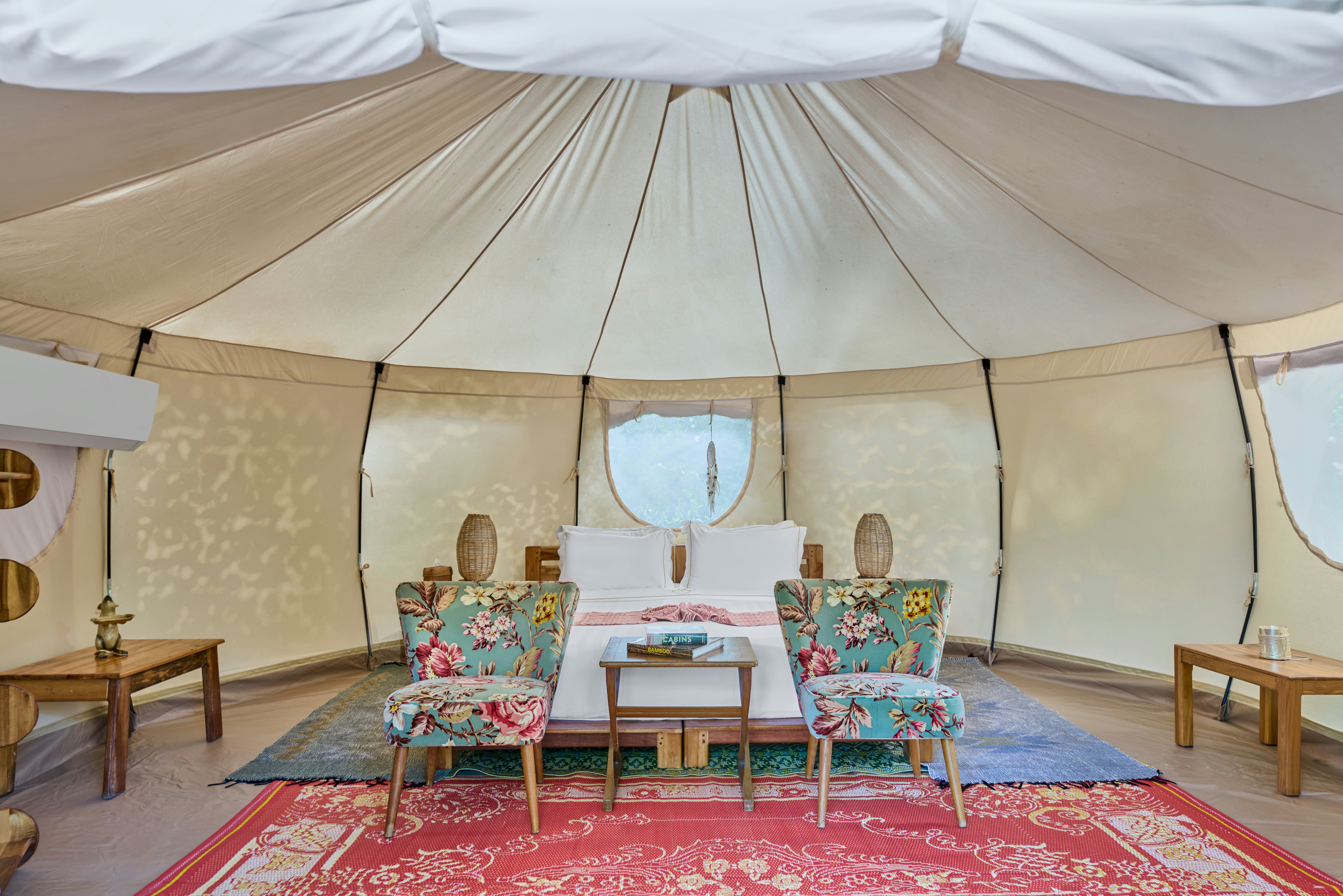 Explorer - Living Area