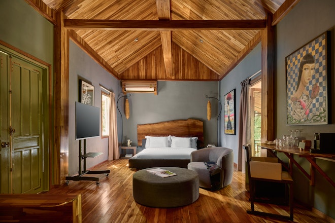 Art Deluxe - Bedroom
