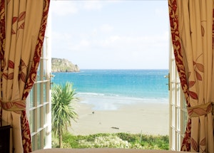 Junior Sea View Suite .jpg