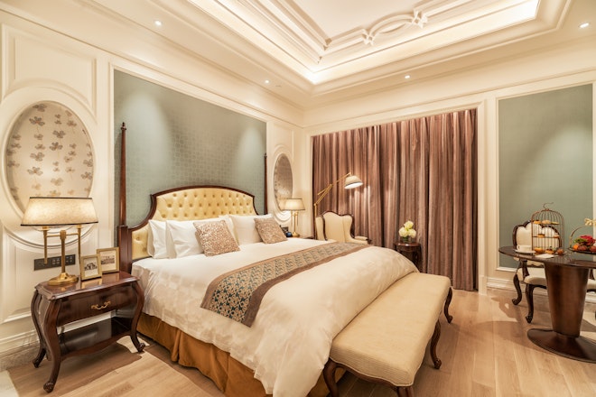 Deluxe Suite