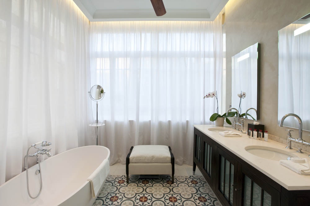 King Albert Suite Bathroom