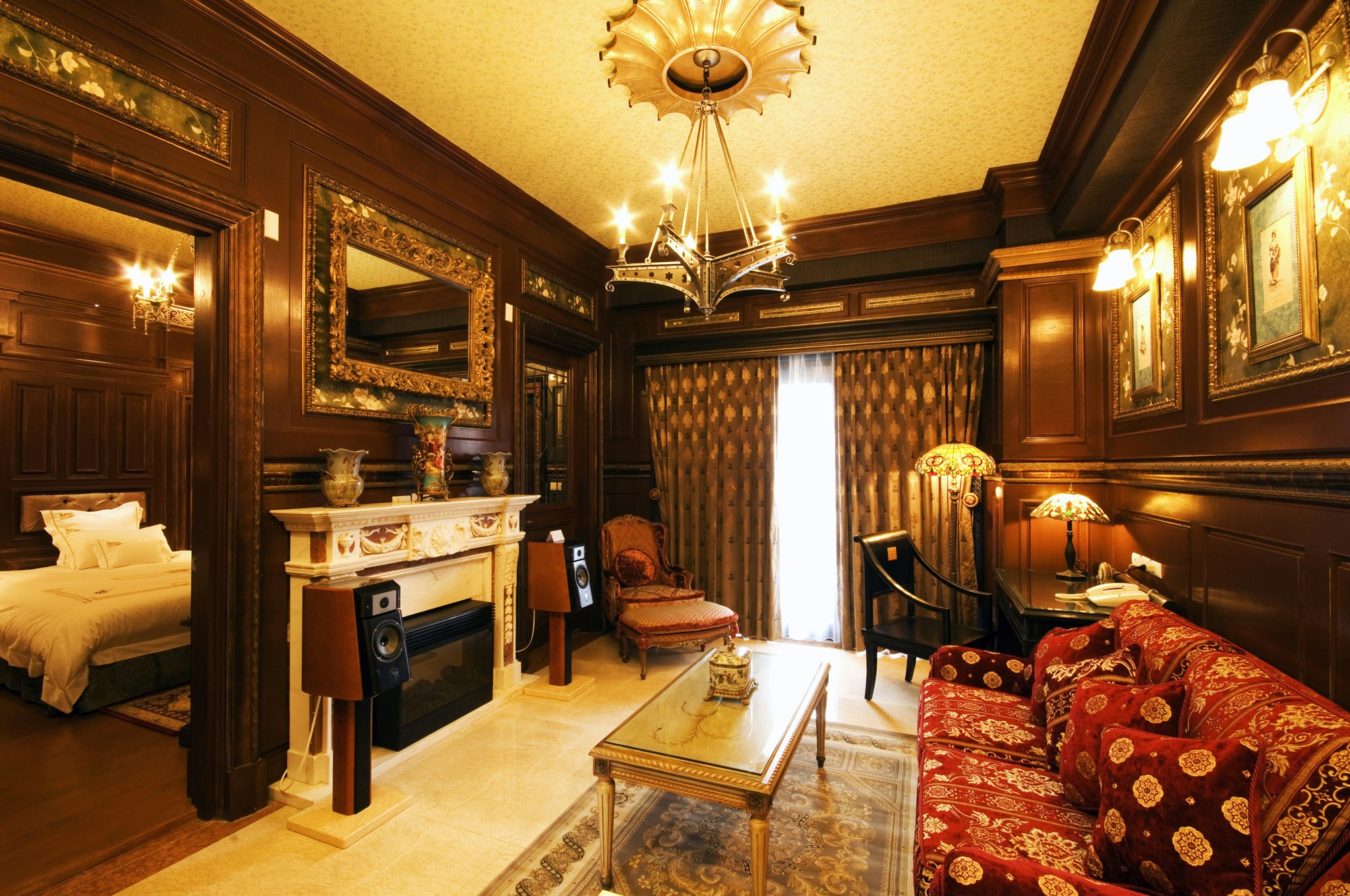 Fantasia Suite Two Double Bed - Living Area