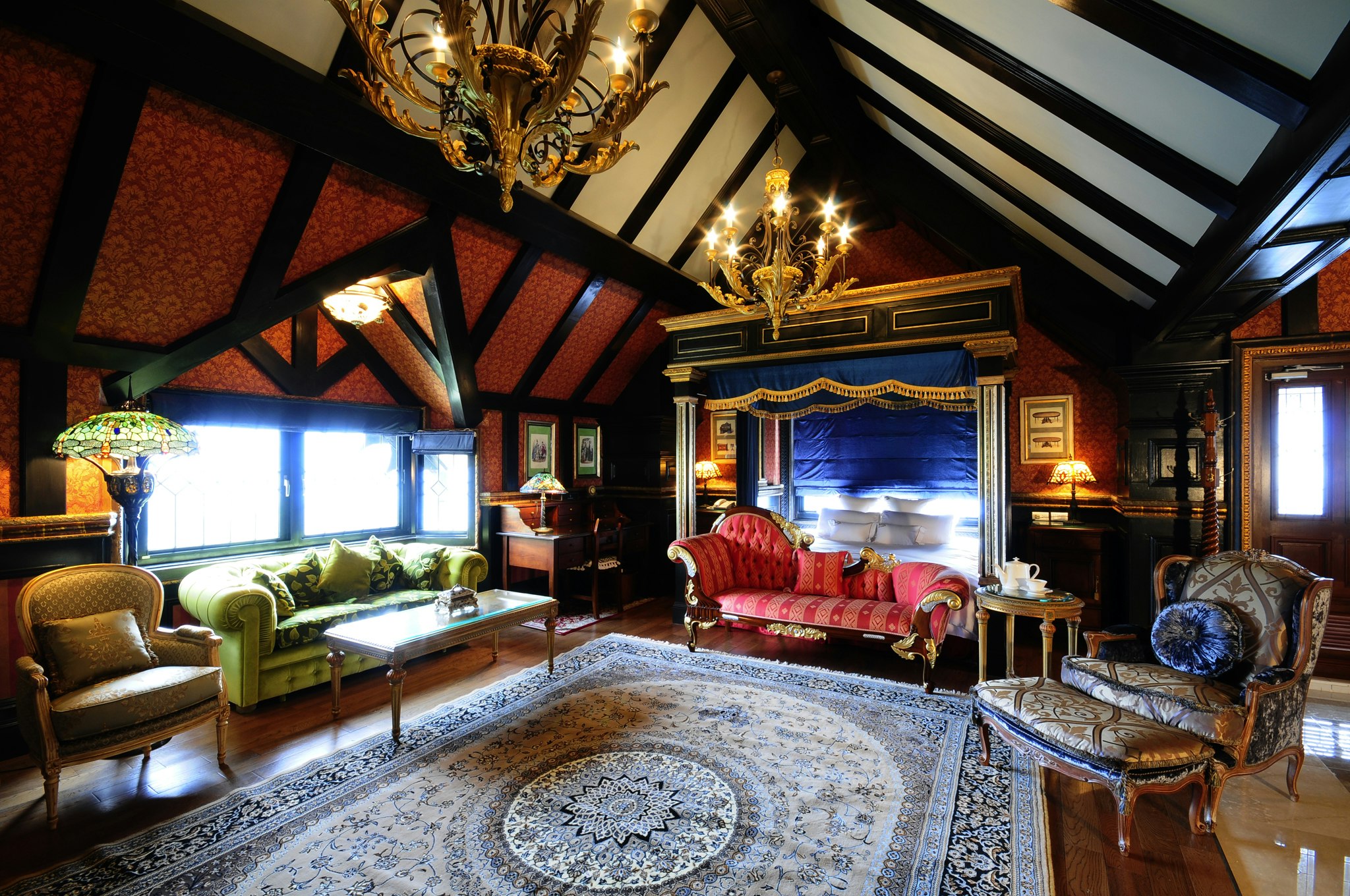 Romance Suite - Living Area