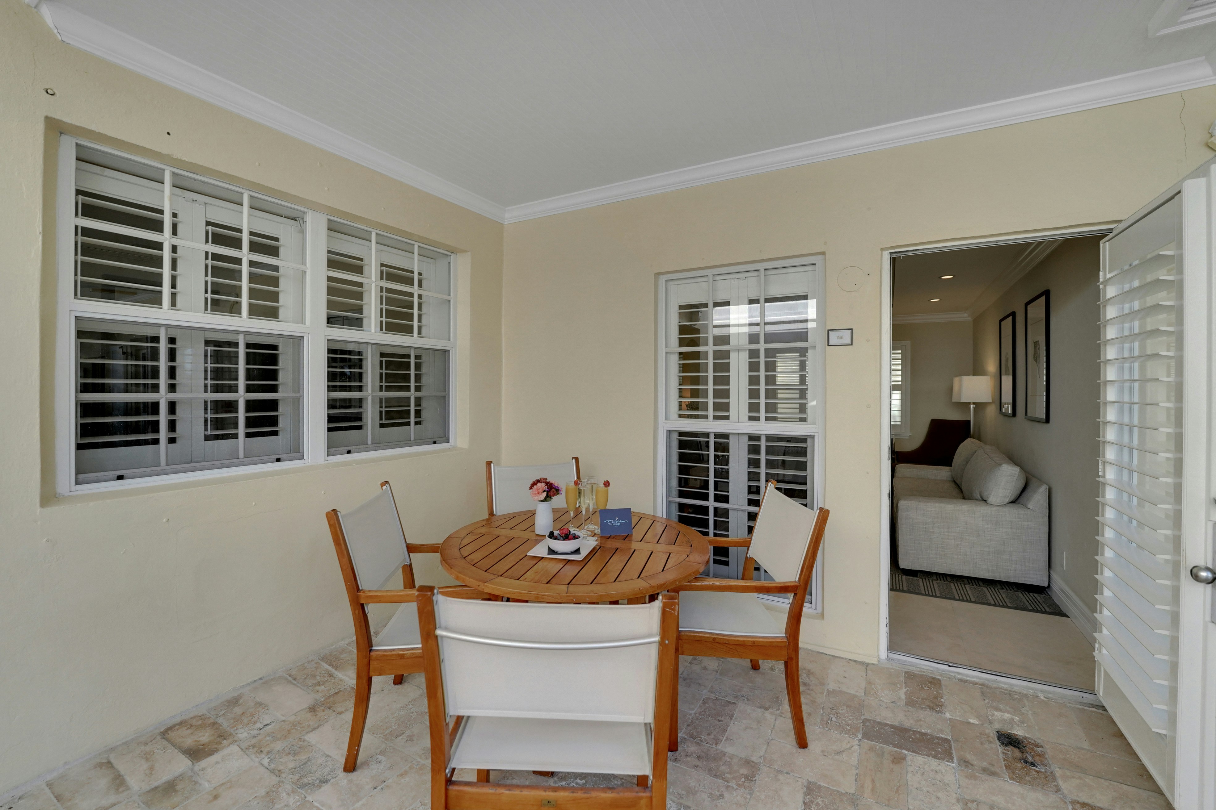 Main House One Bedroom Suites