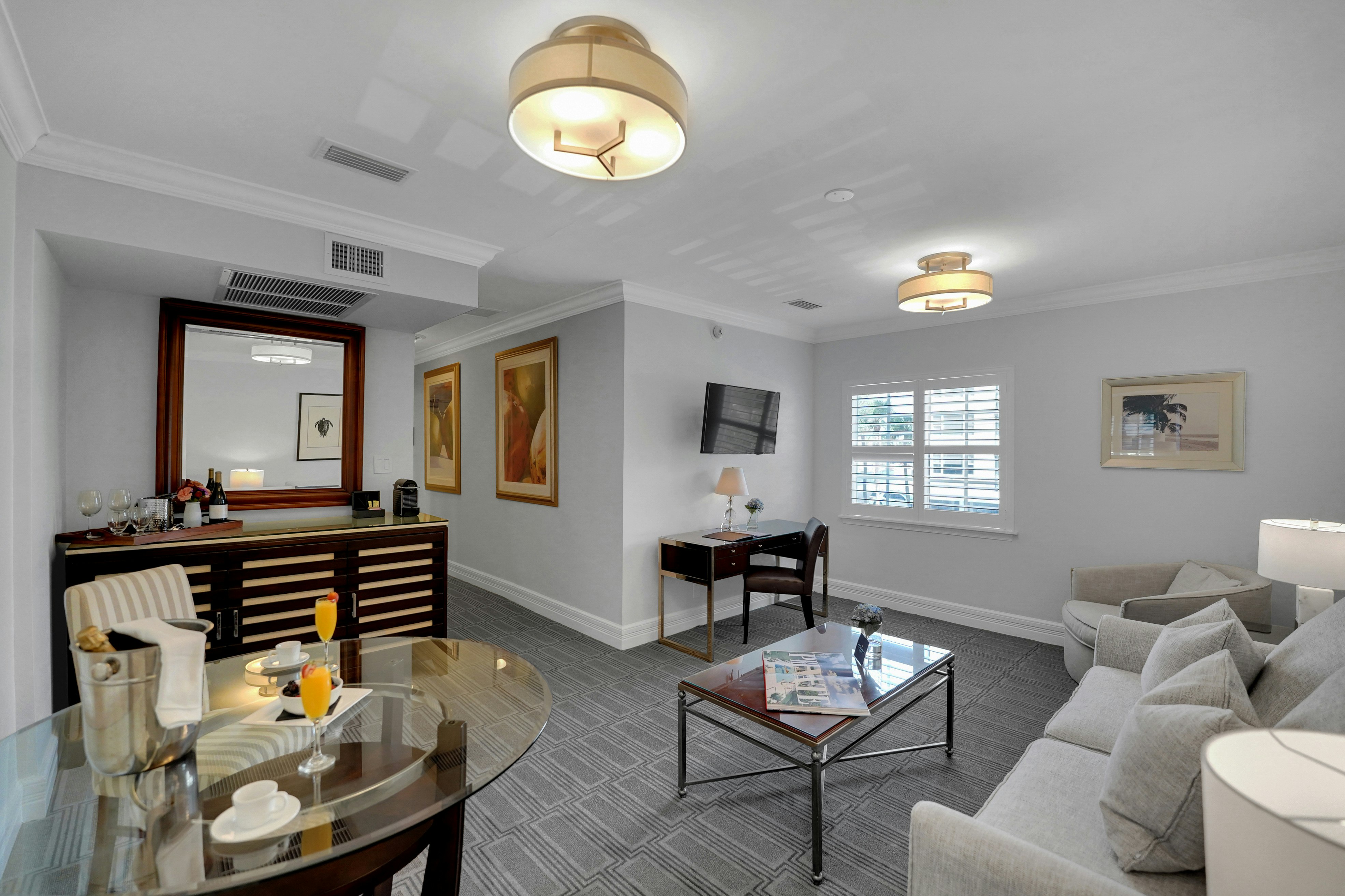 Main House One Bedroom Suites