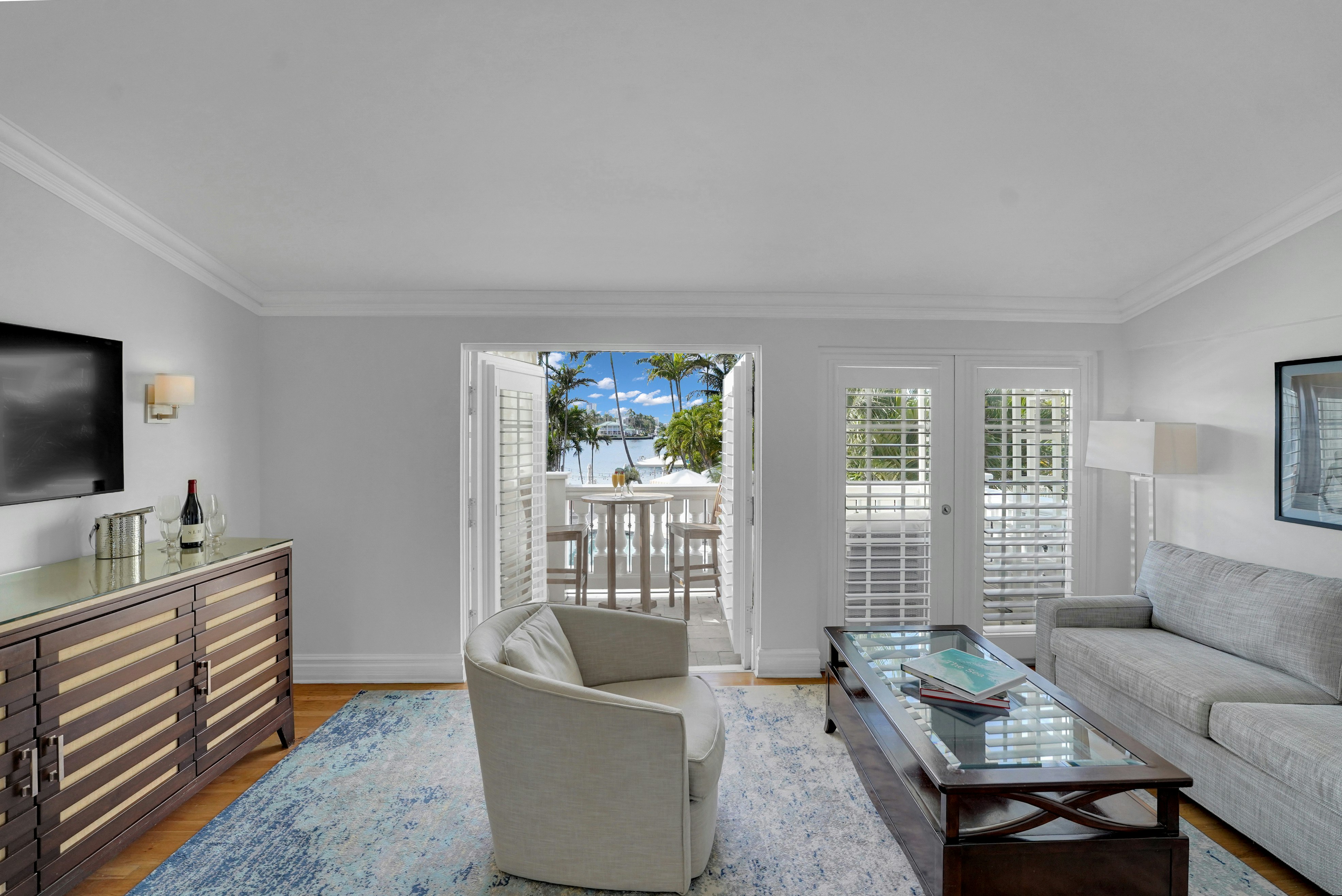 Deluxe Waterview One Bedroom Suite