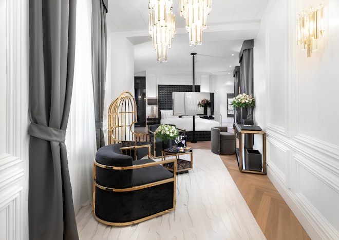 Executive Suite Terrace - Living Area