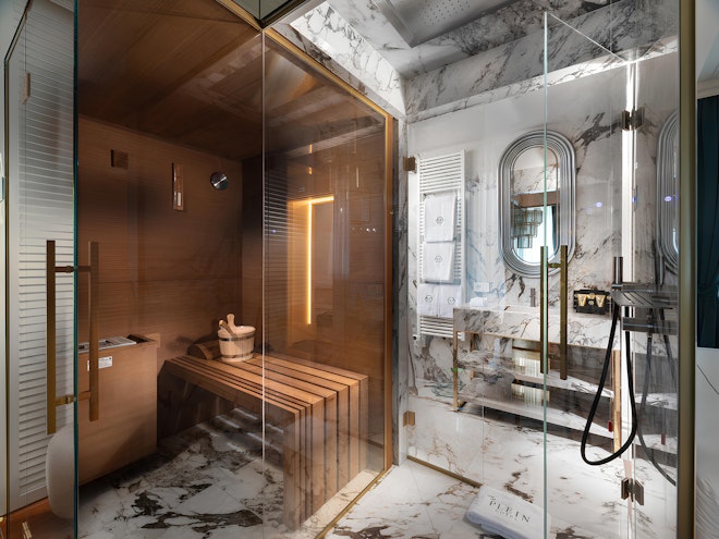 Spa Deluxe Jungle Bathroom