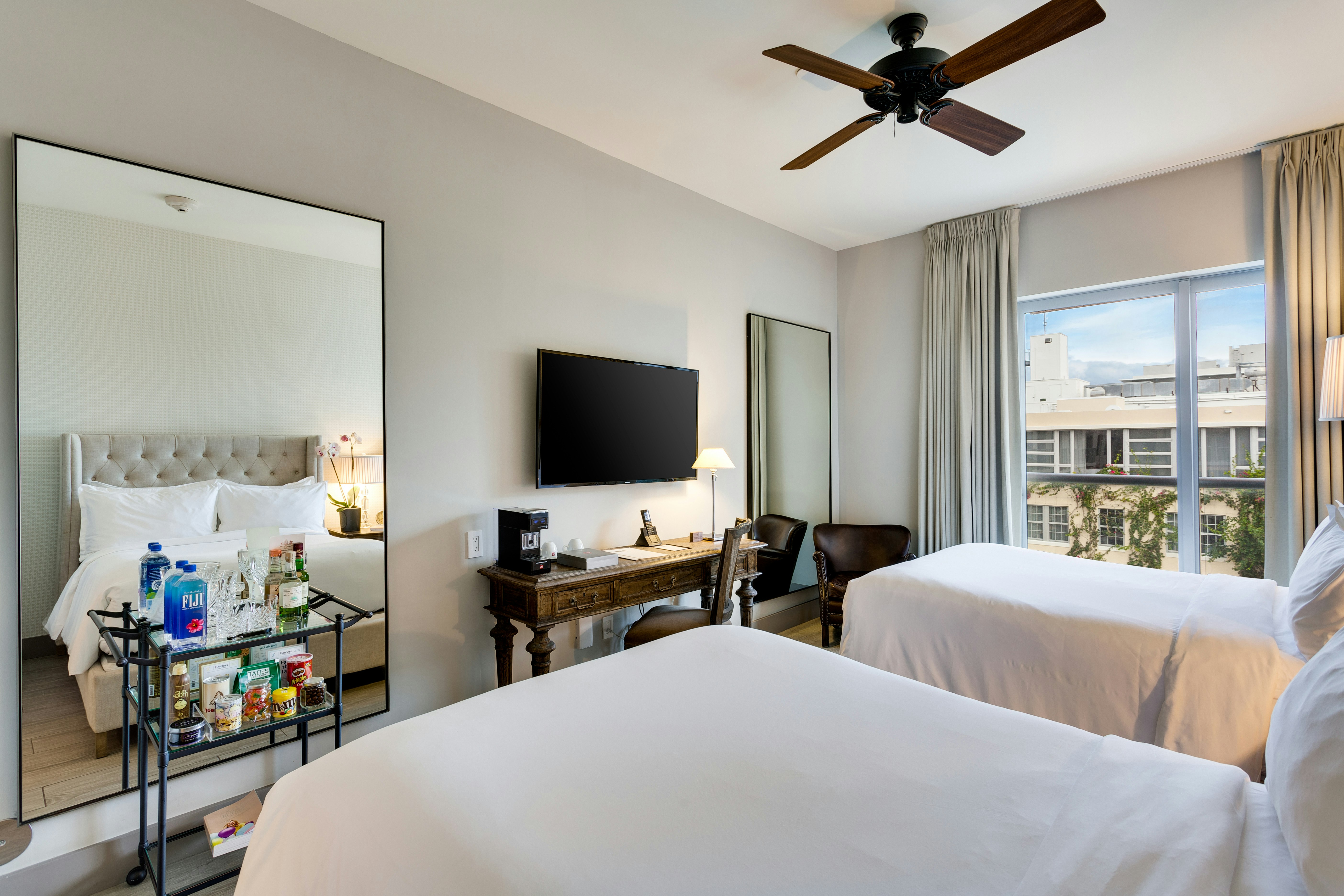 Juliette Pool View Double 2