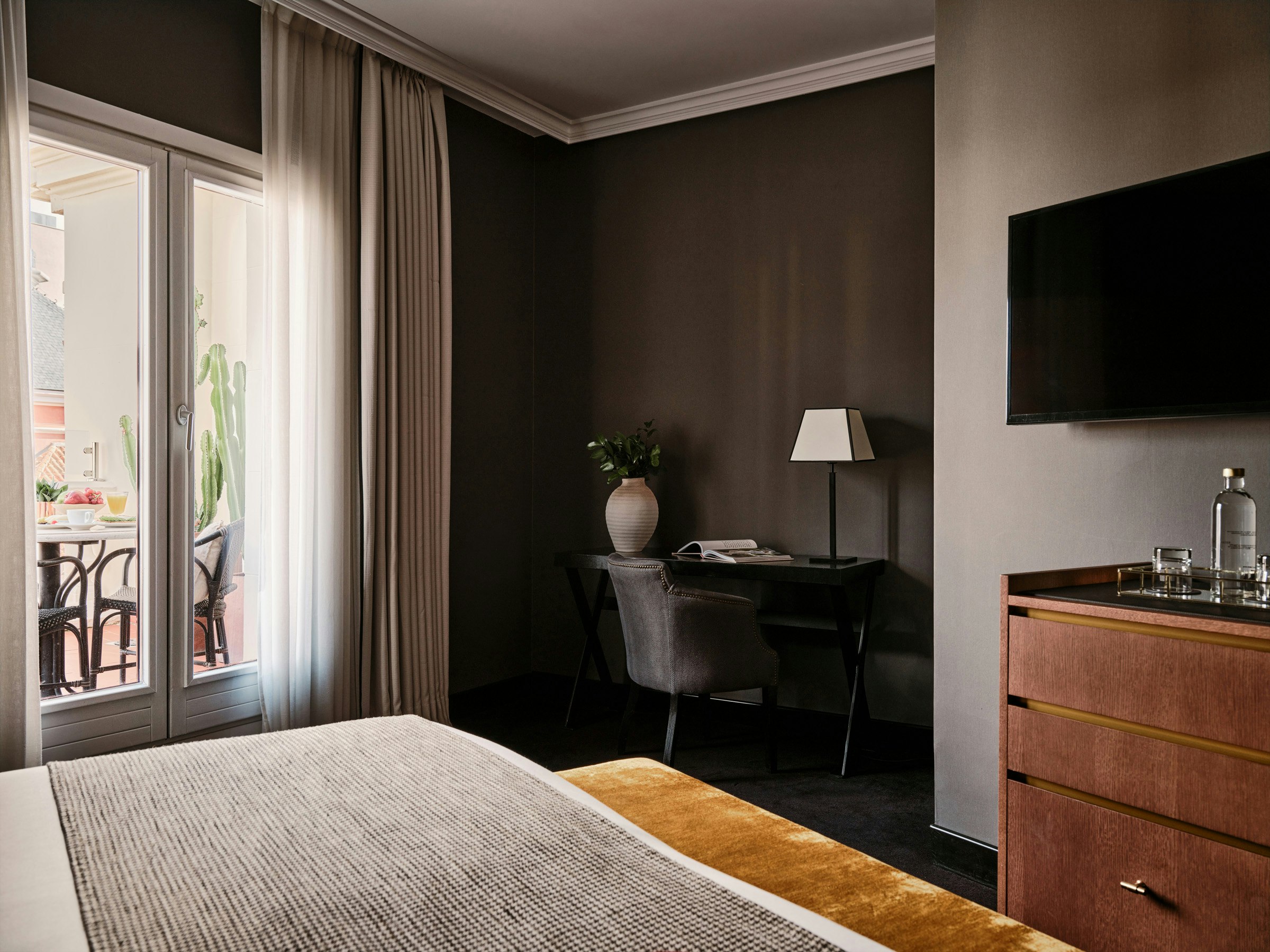 Deluxe Terrace - Bedroom