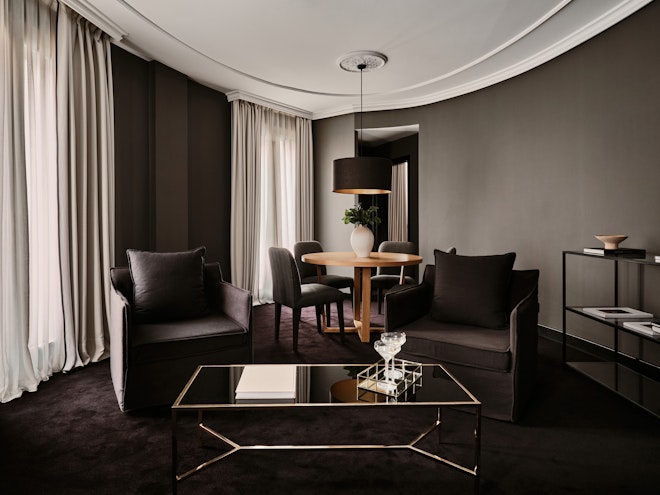 Suite Gran Via - Living Area