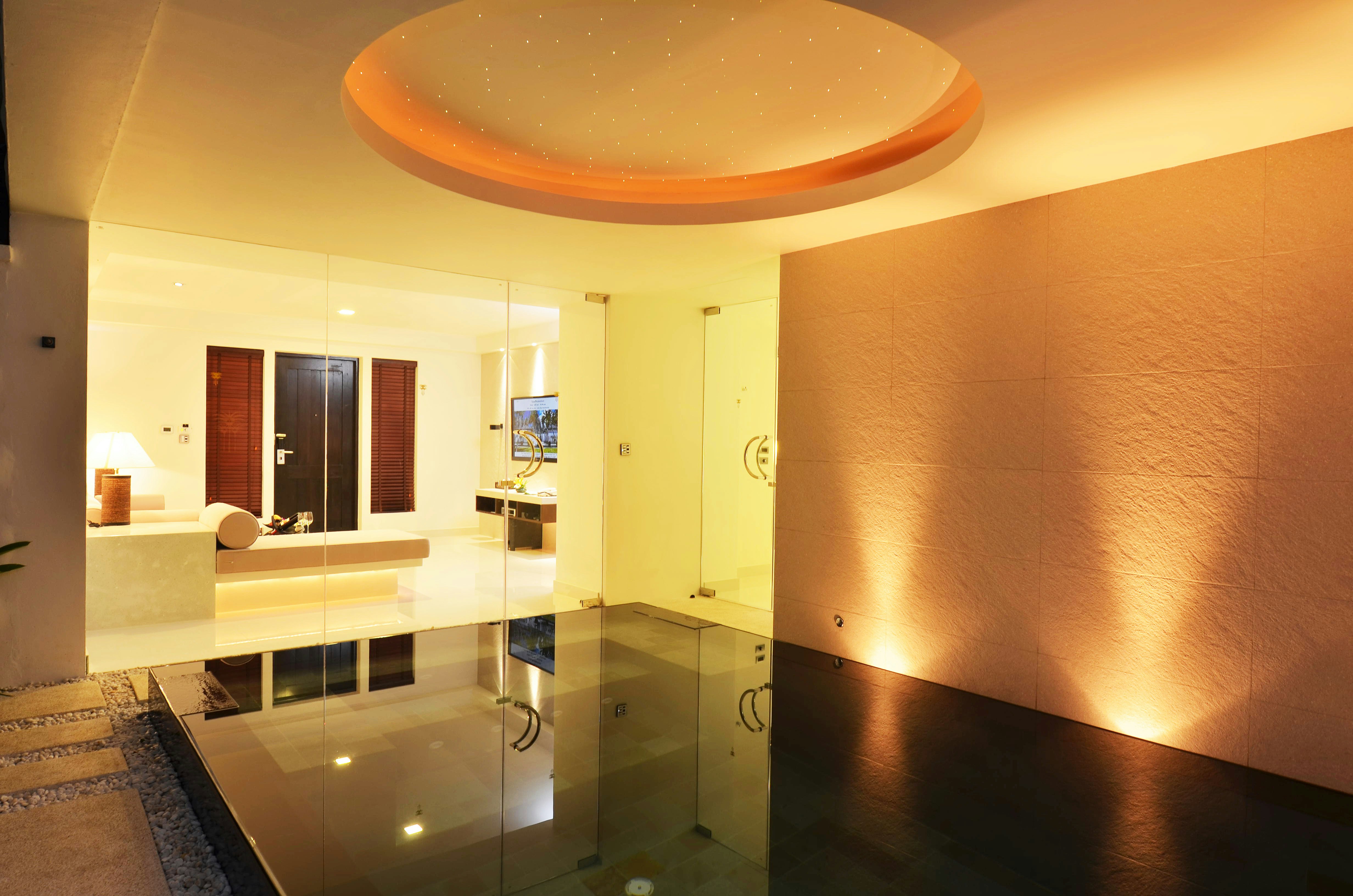 Spa Pool Suite