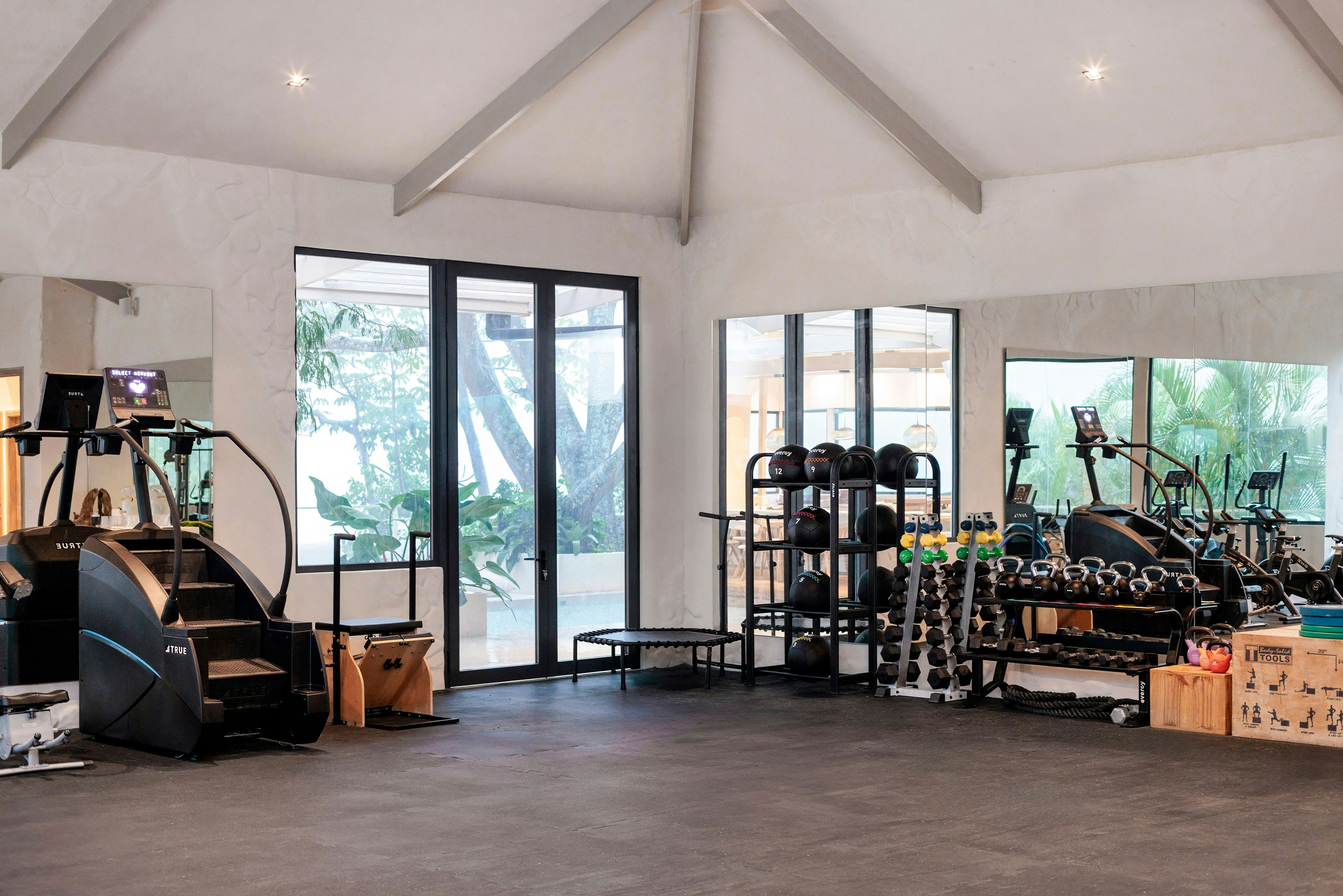Santosha Studio Gym