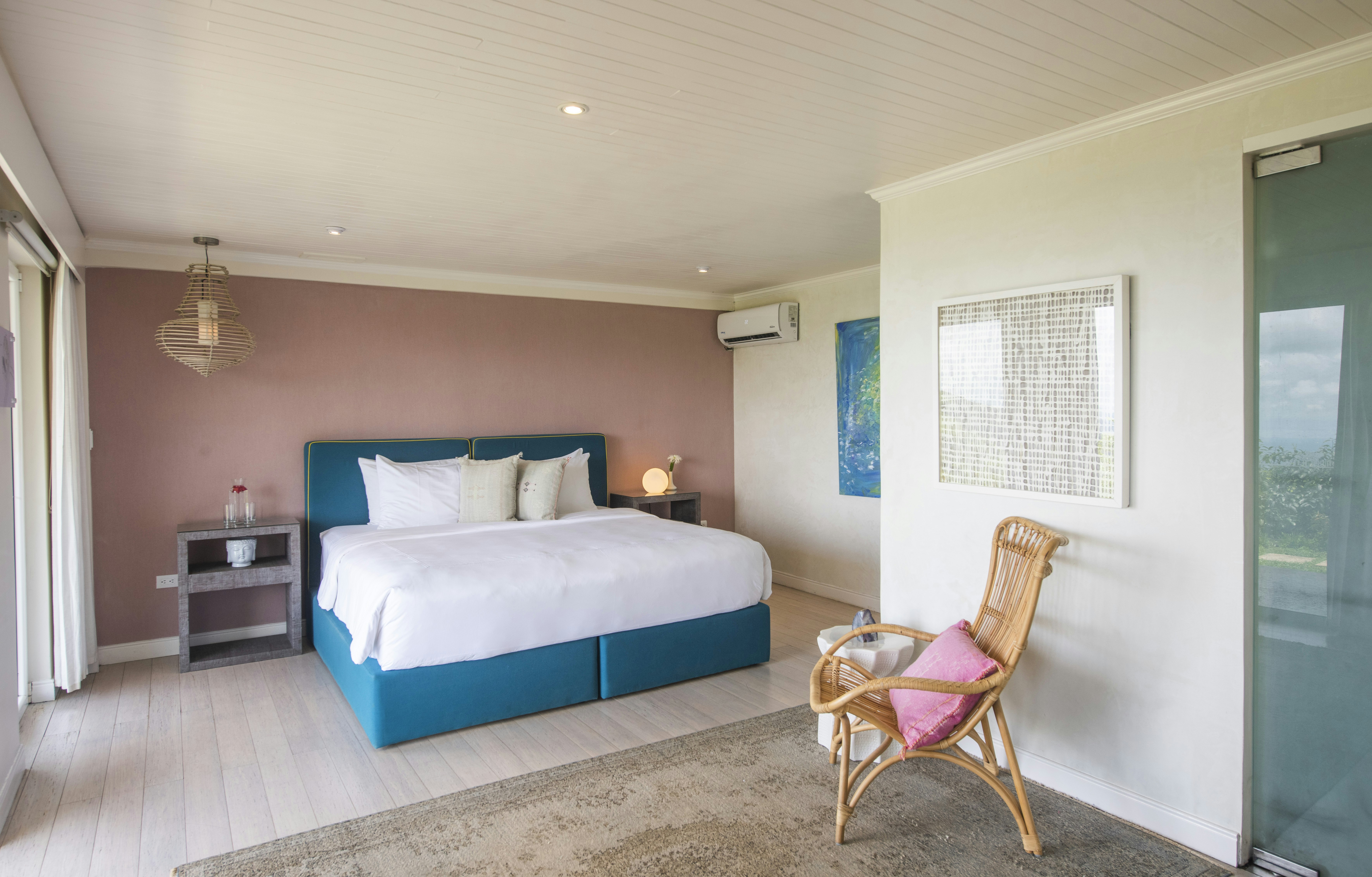 Deluxe Room - Bedroom